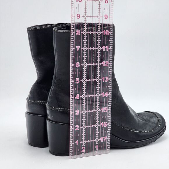 Kenneth Cole Reaction Y2K Mrs. Big Leather Wedge Heel Ankle Booties Size 7.5 - Picture 10 of 10